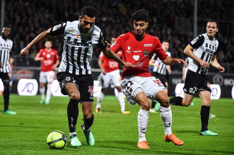 帮助球队化, 胜胜 帮助球队化, 胜胜