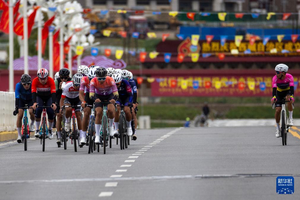 新华社记者, 男子公开组